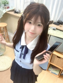 洛莎 160cm/46kg/C/19歲   #小小一隻 特別適合玩