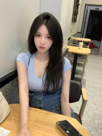 #臺中  小晴 162/D+/46/25歲  五官精緻瓜子臉 健談 女友Fu