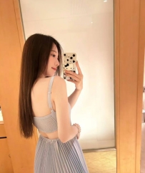 尹寧166cm/C奶/45kg/22歲  稚氣的臉龐 迷人的大眼睛