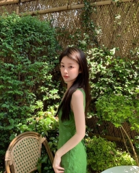 琪琪164.48.C.25歲  小嘴超會舔 舌頭靈活 纏到你腿軟