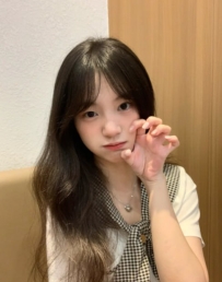萌沛 155cm B罩杯 19歲    資訊：外貌萌系顏值，眼神纯真無邪