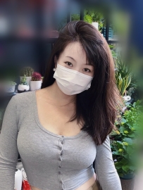 蘭蘭 165cm 52kg E+ 28歲  #她聲音甜美 皮膚白皙光滑