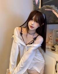 #萌萌在臺中吖  床上超可愛！極度敏感體質