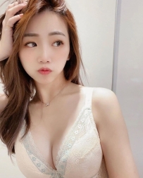 小薰   163cm.D.46kg .24歲    美胸皇后小薰