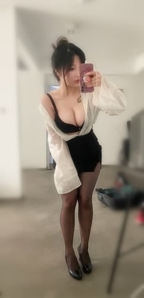 #臺南 萱萱 159cm D奶 27歲 小肉秘書上線 開課了 喜歡穿黑絲服務