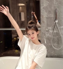 #台中  伊伊  156cm.B.43.21歲  #美術學生