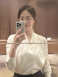 麗婷 165 D 33歲 48KG 婚顧助理 看上去溫柔又高雅