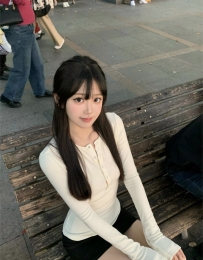 #高雄 七七 157cm.44.C.20歲 清純學生小女友兼職哦 ~
