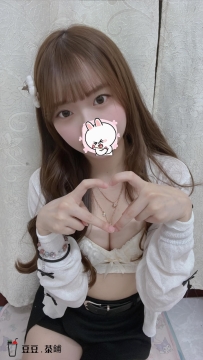 #台北 小愛 159 / D / 21歲/45kg 鄰家妹妹 皮膚白皙 床上主動熱情