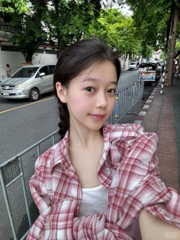 小靜  159cm/C奶/21歲    年紀小 臉蛋清純可愛 聲音軟糯 帶點小害羞不大